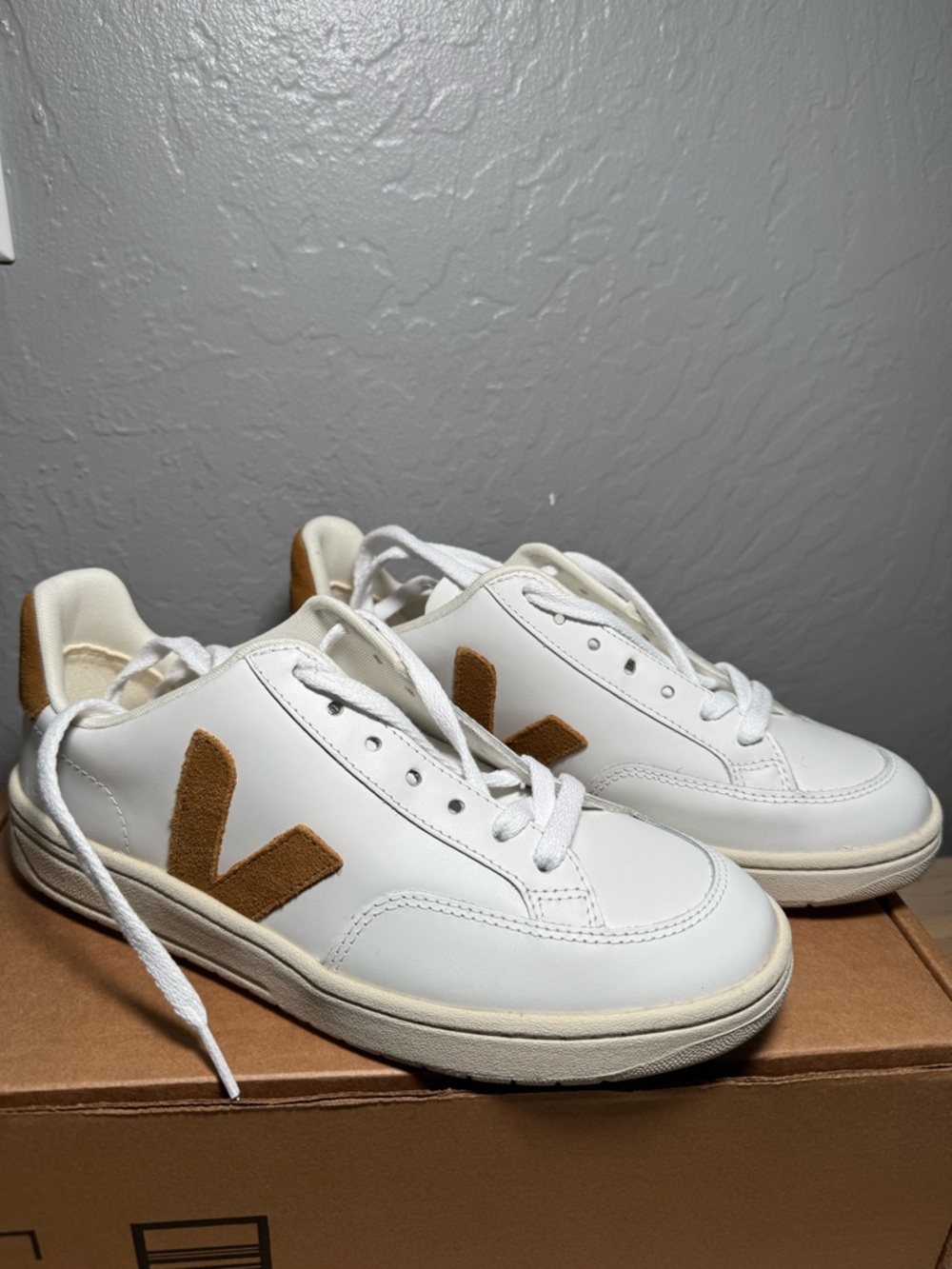 Veja V-12 Off-White/Camel Low-Top Sneakers